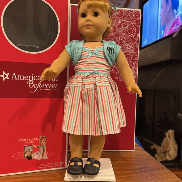 American Girl Doll Maryellen Larkin EUC and book - Picture 4 of 13